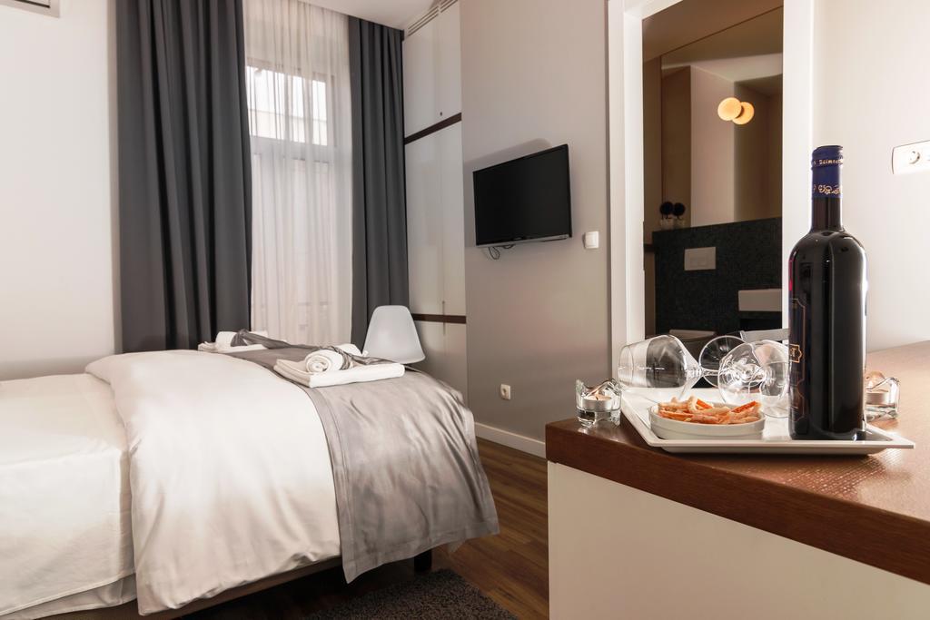 Prima Luxury Rooms Split Exterior photo